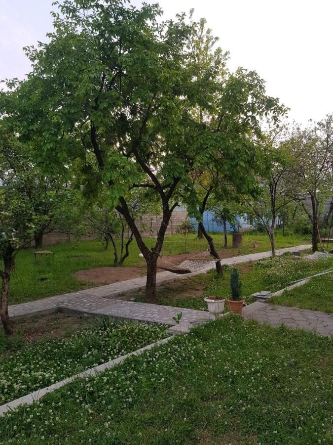 Femily Hotel In Batumi Mareti Str 2 Eksteriør billede