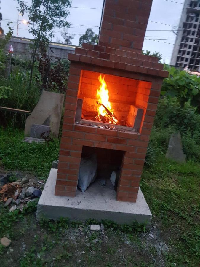 Femily Hotel In Batumi Mareti Str 2 Eksteriør billede