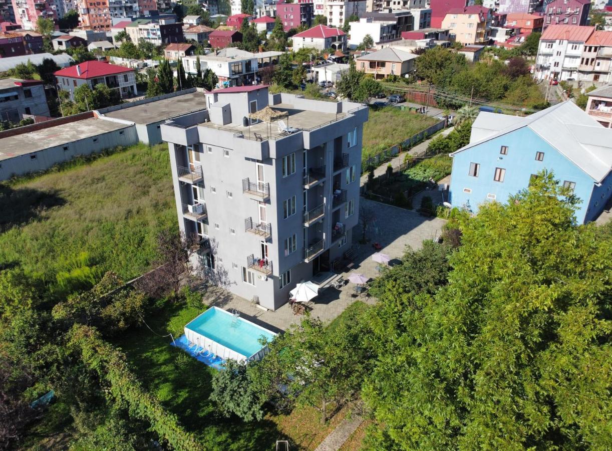 Femily Hotel In Batumi Mareti Str 2 Eksteriør billede