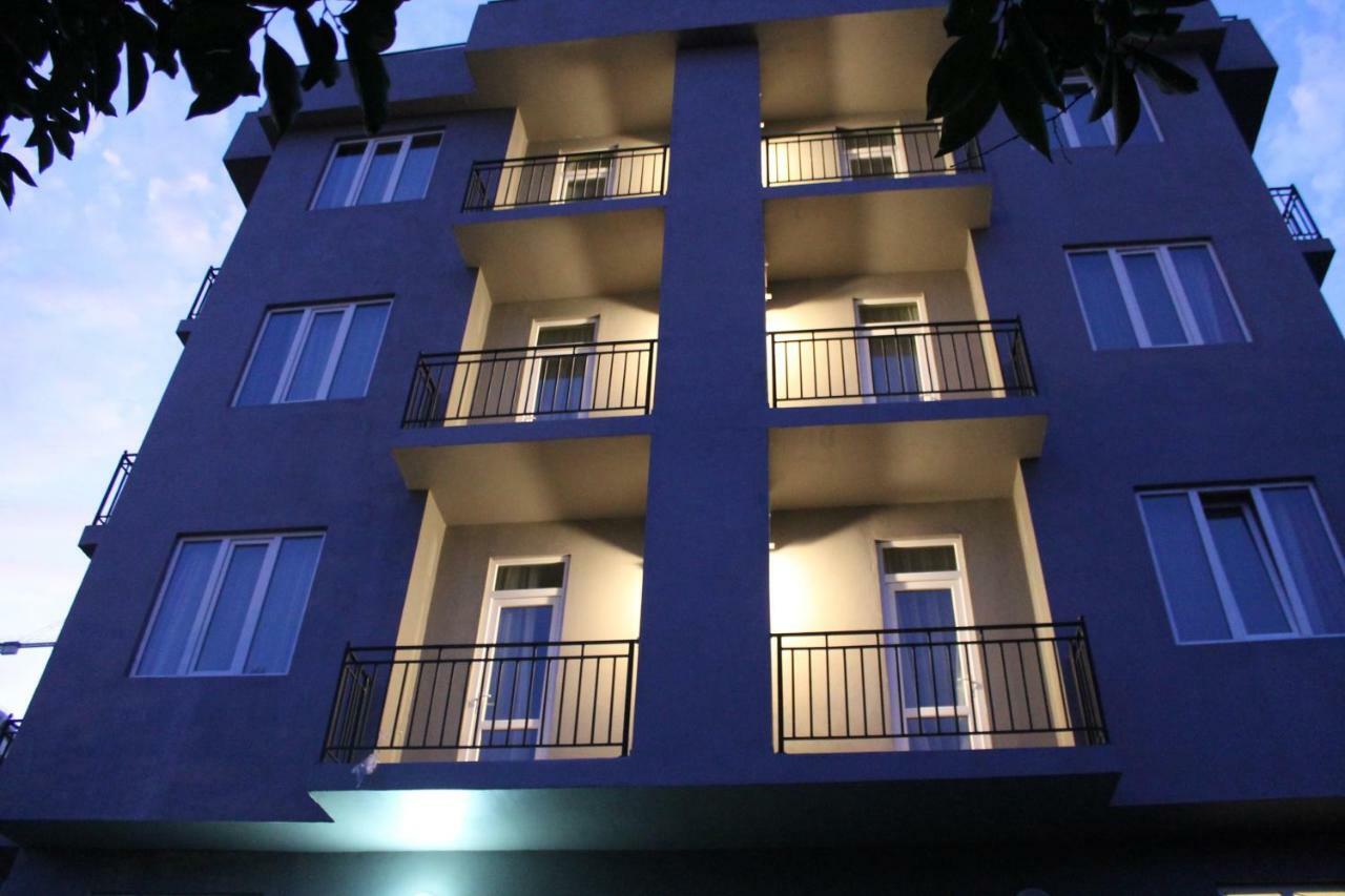 Femily Hotel In Batumi Mareti Str 2 Eksteriør billede